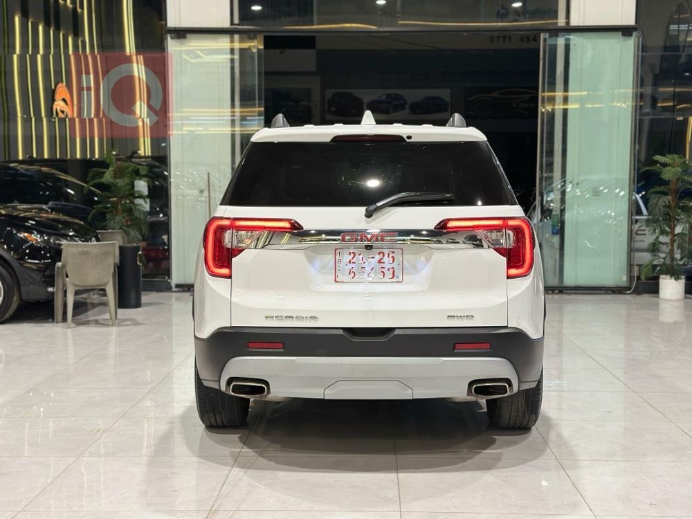 GMC Acadia